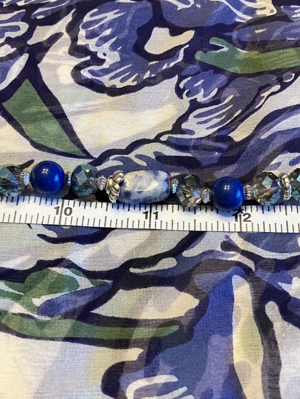 CRYSTAL NECKACE AND MATCHING CLIP EARRINGS - Picture 13 of 16